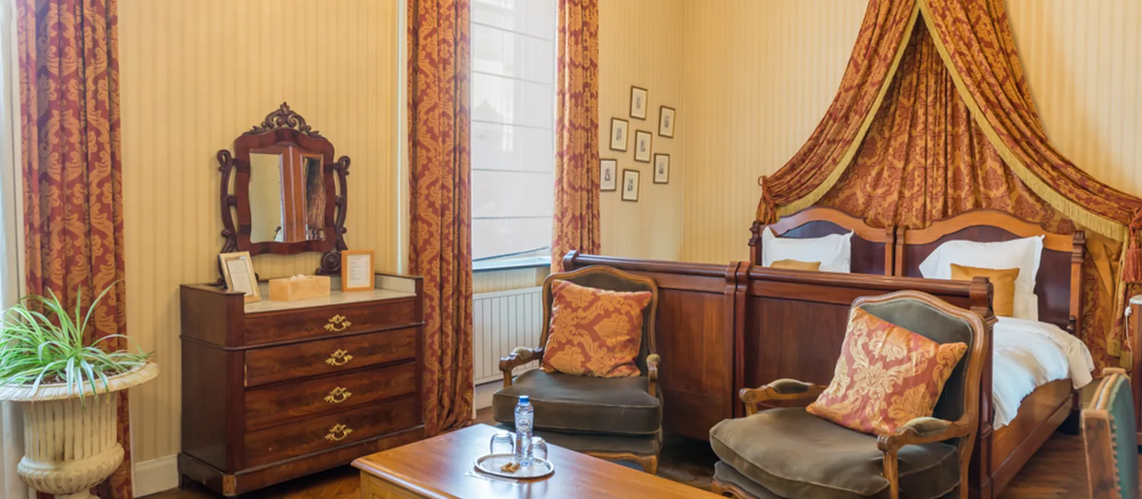 1770285733-04A) franse kamer (2)